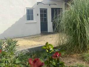 Petite maison, quartier calme. - Vignoux-sous-les-Aix