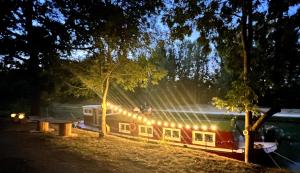 Bateaux-hotels Peniche Dondon - Gite cocooning sur Canal du midi : photos des chambres