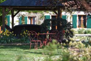 Maisons de vacances Renovated Solognote farmhouse, with jacuzzi and wood-fired sauna : photos des chambres