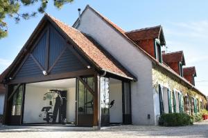Maisons de vacances Cottage, 2 Adults 2 kids, jacuzzi, sport room, petanque, BBQ, garden : photos des chambres