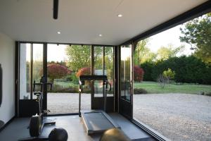 Maisons de vacances Cottage, 2 Adults 2 kids, jacuzzi, sport room, petanque, BBQ, garden : photos des chambres