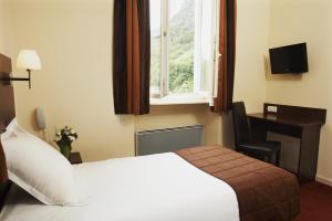 Single Room room in Savoy Hotel