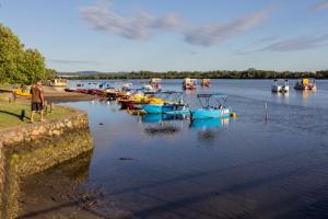 THE COSMOPOLITAN COTTON TREE UNIT 20802 Maroochy City Light