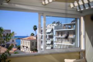 Myrto luxurious top floor studio