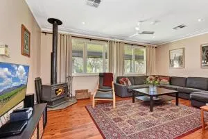 Glandore Vineyard Homestead. Home to a Onsite Cellar Door - بوكولبين