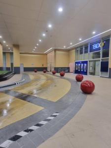 Good Value Makati Studio Unit - Pool View With Balcony