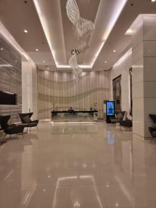 Good Value Makati Studio Unit - Pool View With Balcony