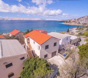 Apartments by the sea Ribarica, Karlobag - 15907 