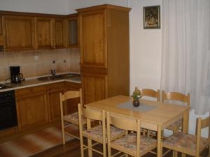 Apartments with WiFi Split - 15933