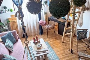 Urban Zen Den 2 Room Condo