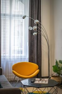 Luxury Nova Home next to the New York Café