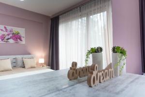 GG Home - cozy 2-bedroom apartment on Givi Kartozia (M2)