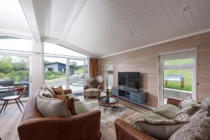 Saffron Lodge, 24 Roadford Lake Lodges