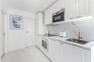 Bon Port 1-bedroom apartment – Lakefront