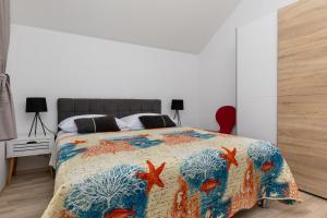 Apartments by the sea Medici, Omis - 19168