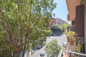 Spacious 3 bed Apt in the heart of Sant Antoni, Barcelona