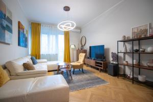 Dani City Center Apartment