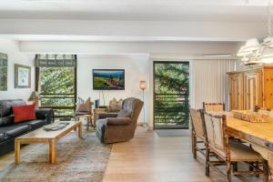 311 Vail International Condo