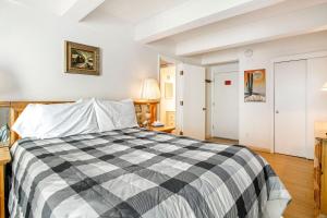 311 Vail International Condo