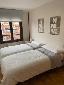 Piso 3 habitaciones, centro de Colombres hasta 8 personas