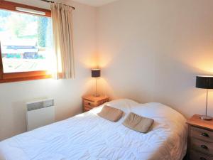 Appartement confortable près des pistes avec balcon et Wi-Fi - FR-1-815-67