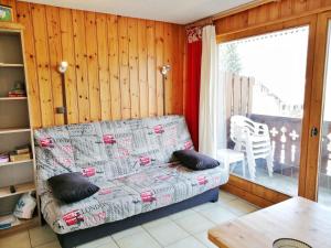 Appartements Studio cosy avec balcon, au pied du telecabine et pistes, centre village a 150m, 4 couchages - FR-1-412-30 : photos des chambres
