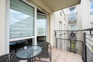 Ursus Pleasant Apartment by BookingHost