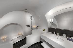 Aigialos Luxury Traditional Settlement