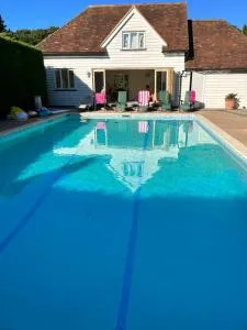 Stable Lodge Self-Catering - Chartham