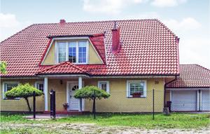 Amazing Home In Kamien With 4 Bedrooms And Wifi