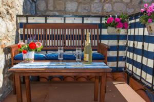 Relaxing Apartment Paulina with Balcony