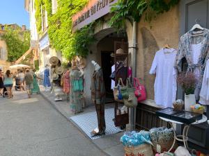 Appartements Cocon du Papillon a Lourmarin : photos des chambres