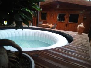 Chalets Chalet avec spa a Libourne proche St-Emilion : photos des chambres