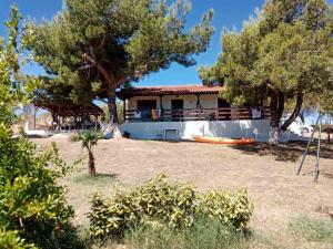 House lagonisi