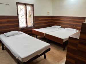 HOTEL THILAK