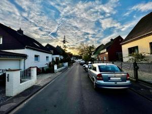 Gemütliches Zimmer mit großer Terrasse Nähe Messe, Flughafen & PSD Dome