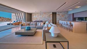 Private Five Br Luxury Peaceful Mylo Villa W Two Pools Close to Mylopotas Beach