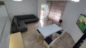 Sea View Apartment in Vlora Balcony Free Parking