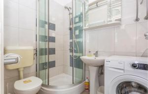 Awesome Apartment In Omisalj With Wifi