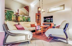 Beautiful home in Borowo with 3 Bedrooms Sauna and WiFi