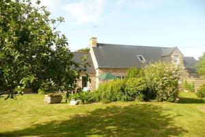 Maisons de vacances Granite stone house with fireplace, Plouguerneau : photos des chambres