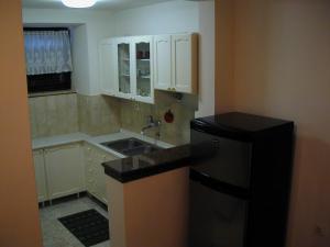 Apartments with a parking space Rakalj, Marcana - 15250