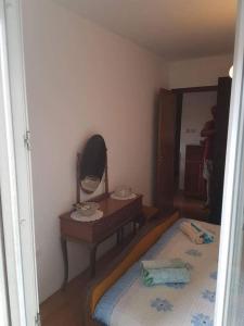 Apartments with a parking space Kastel Kambelovac, Kastela - 15279