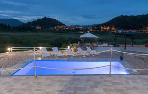 Family friendly apartments with a swimming pool Bacina, Neretva Delta - Usce Neretve - 15309