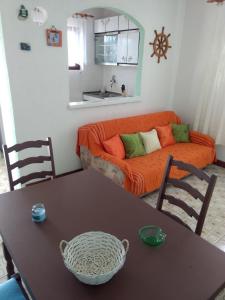 Apartments by the sea Maslinica, Solta - 15312