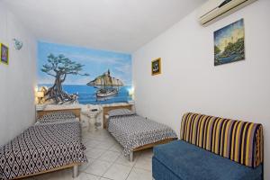Holiday house with WiFi Trogir - 15319