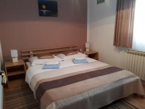 Holiday house with a parking space Poljanak, Plitvice - 15340