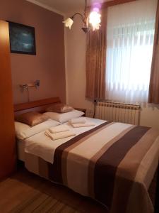 Holiday house with a parking space Poljanak, Plitvice - 15340