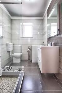 Apartments by the sea Rukavac, Vis - 15352