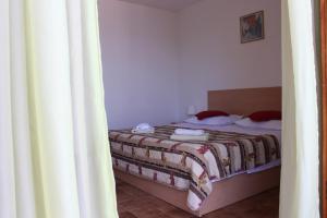 Seaside secluded apartments Zavala, Hvar - 15357